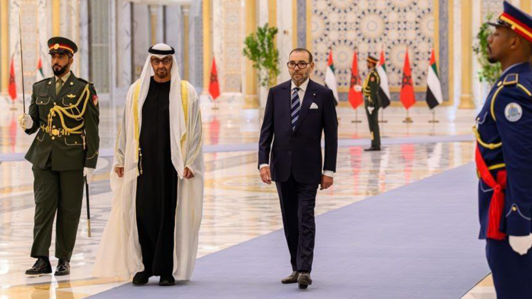 الملك محمد السادس يصل إلى الإمارات في زيارة رسمية لتعزيز التعاون الاستراتيجي